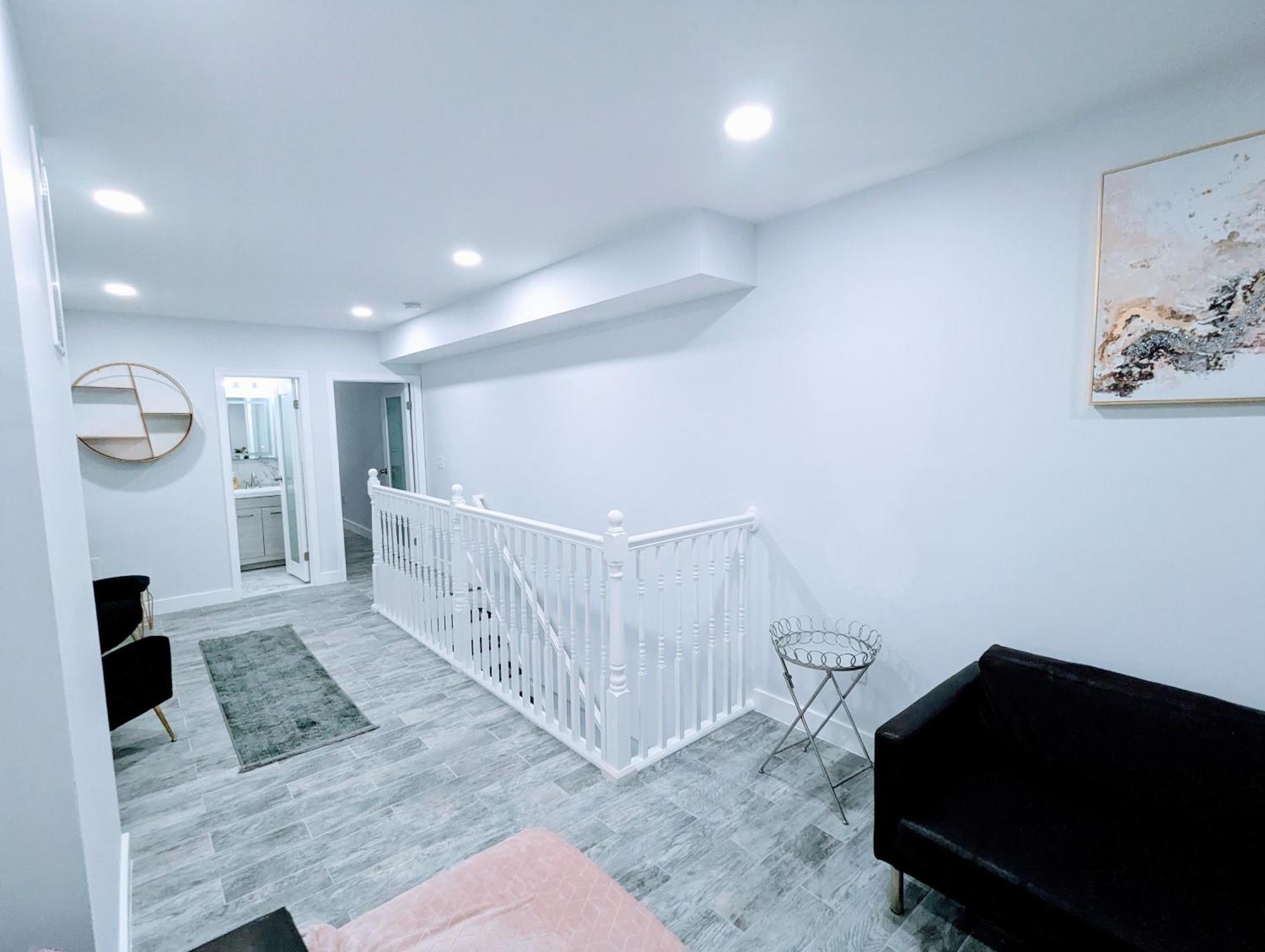 Luxurious 3 Bedroom Apt With A Beautiful Balcony Washington Bilik gambar