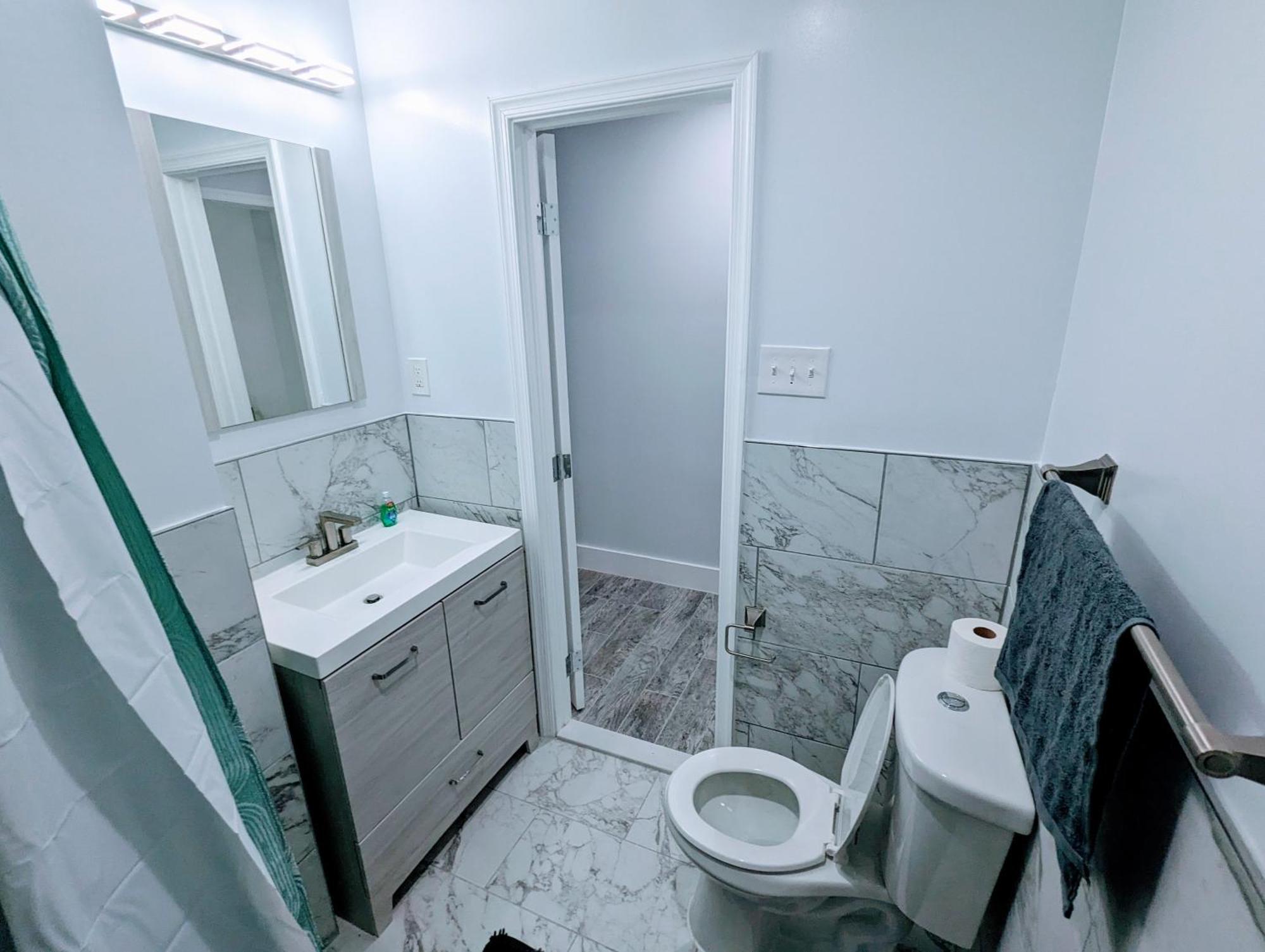 Luxurious 3 Bedroom Apt With A Beautiful Balcony Washington Bilik gambar