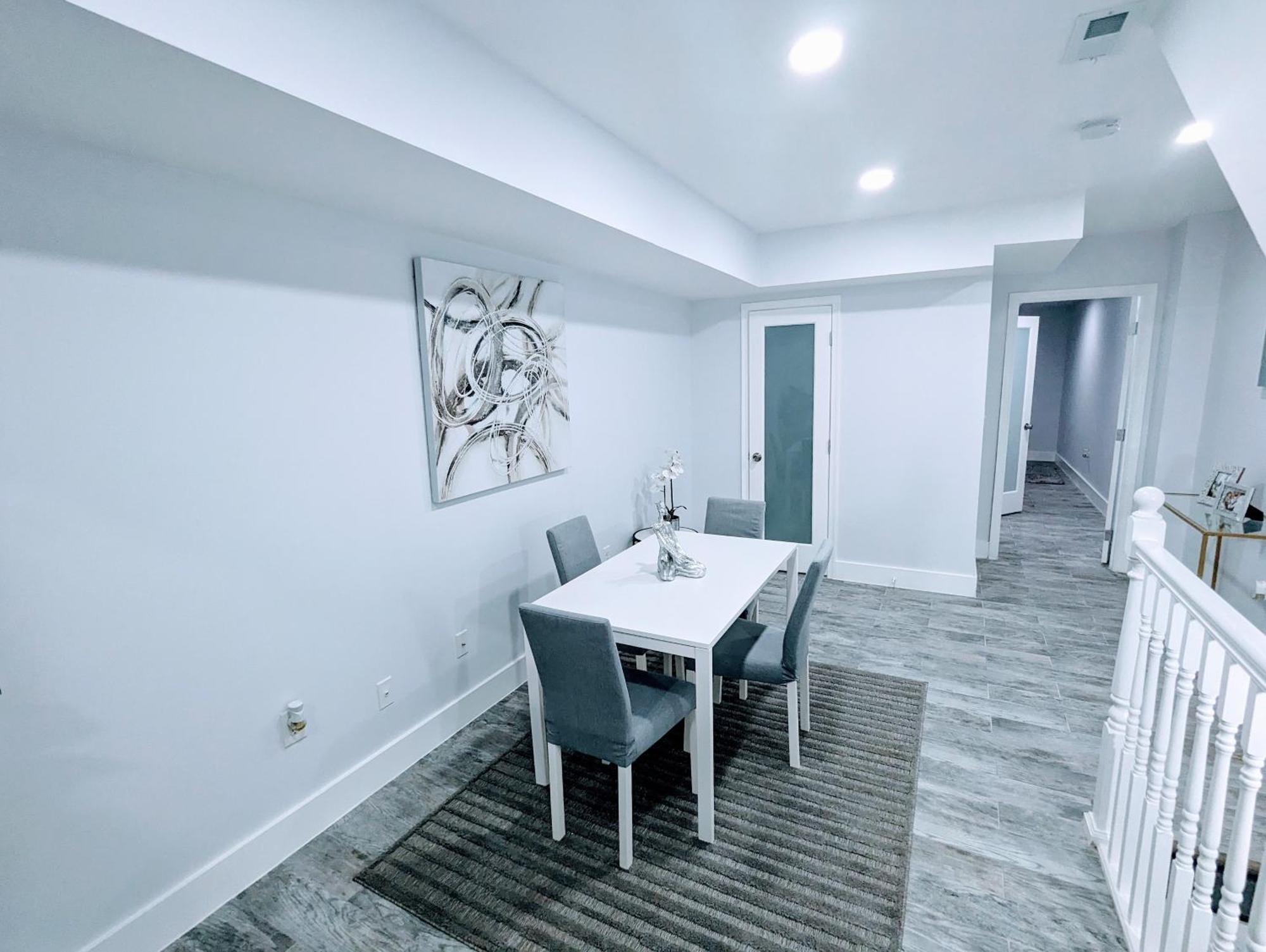 Luxurious 3 Bedroom Apt With A Beautiful Balcony Washington Bilik gambar
