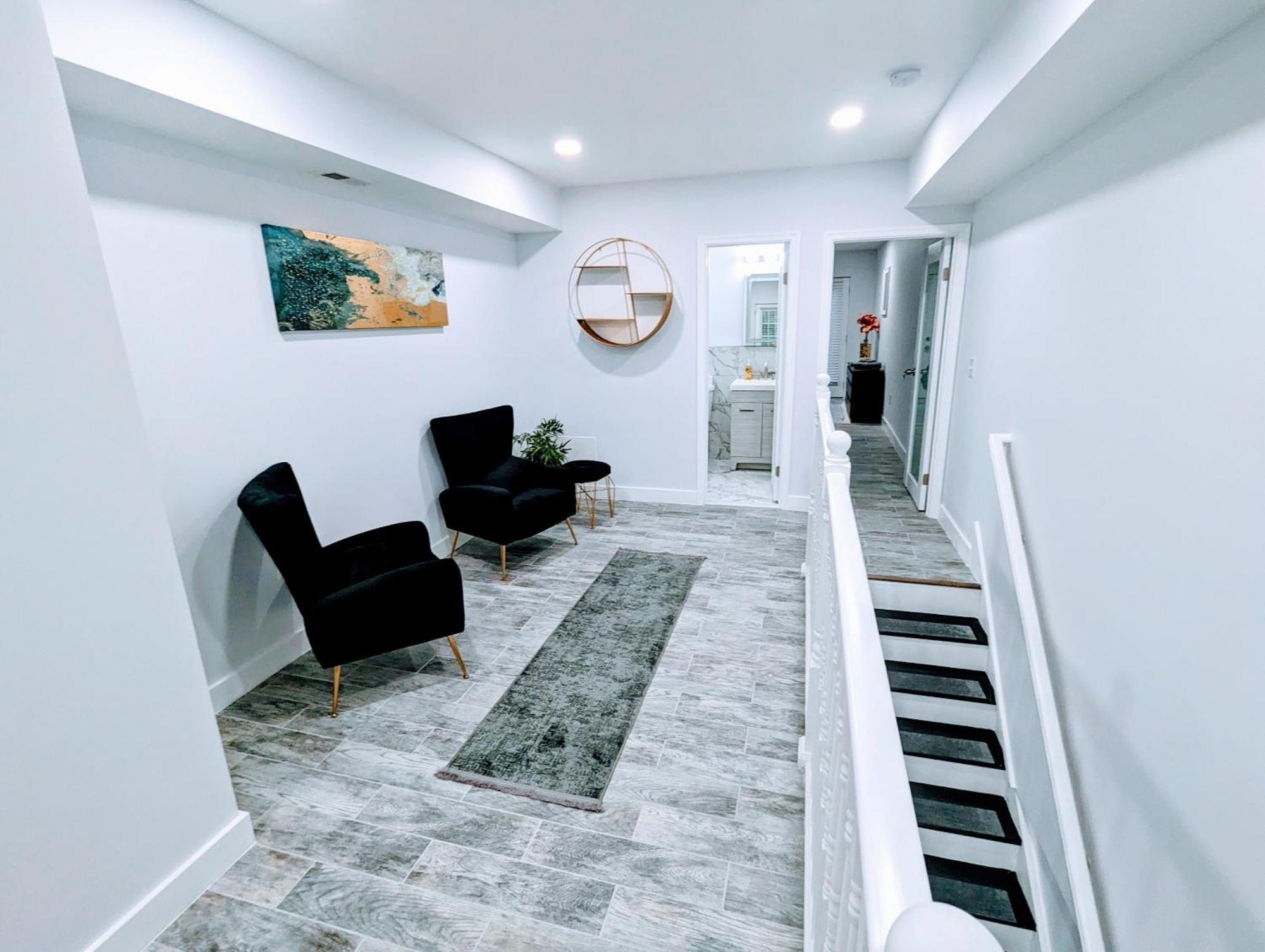 Luxurious 3 Bedroom Apt With A Beautiful Balcony Washington Bilik gambar