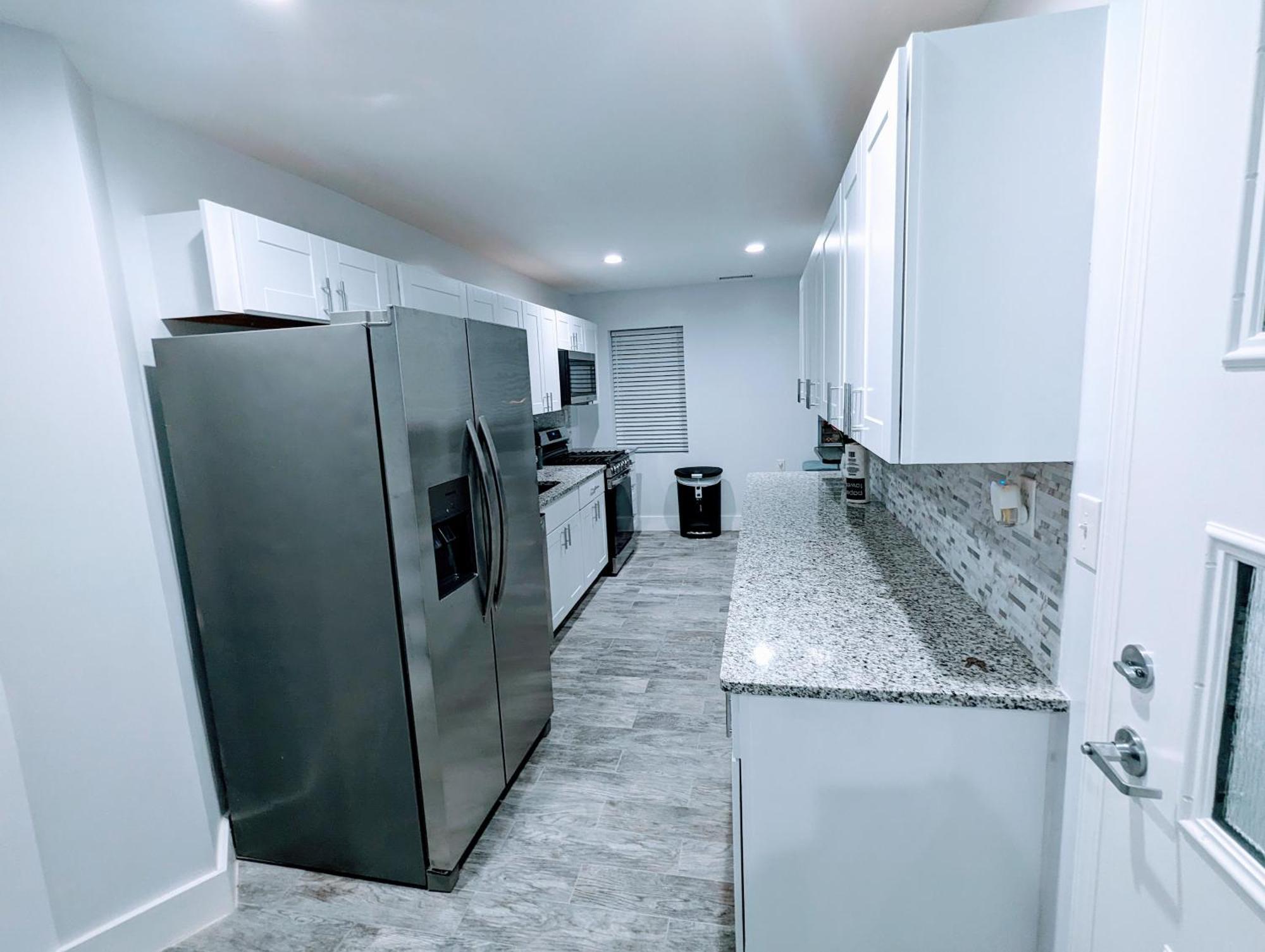 Luxurious 3 Bedroom Apt With A Beautiful Balcony Washington Bilik gambar