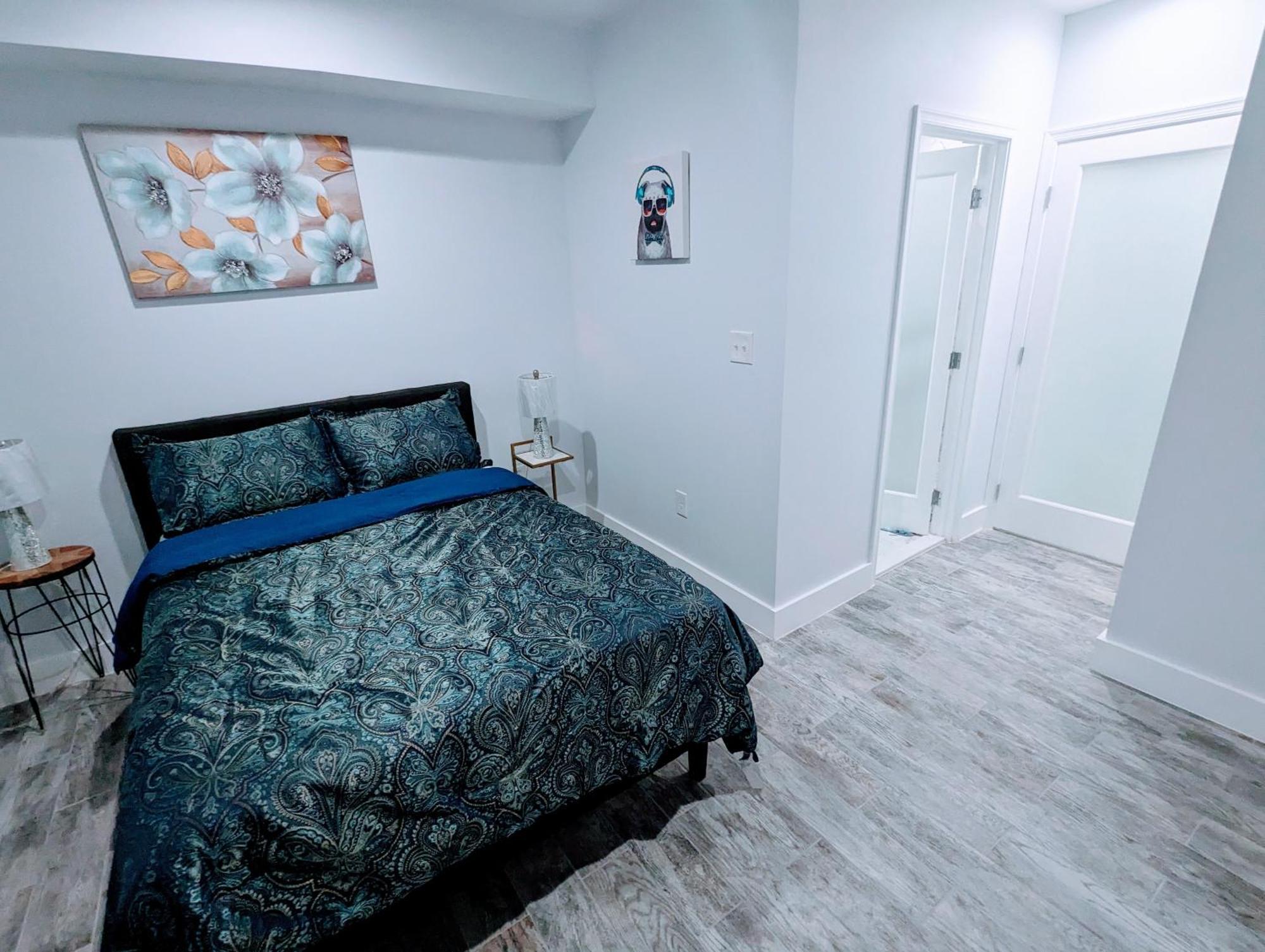 Luxurious 3 Bedroom Apt With A Beautiful Balcony Washington Bilik gambar