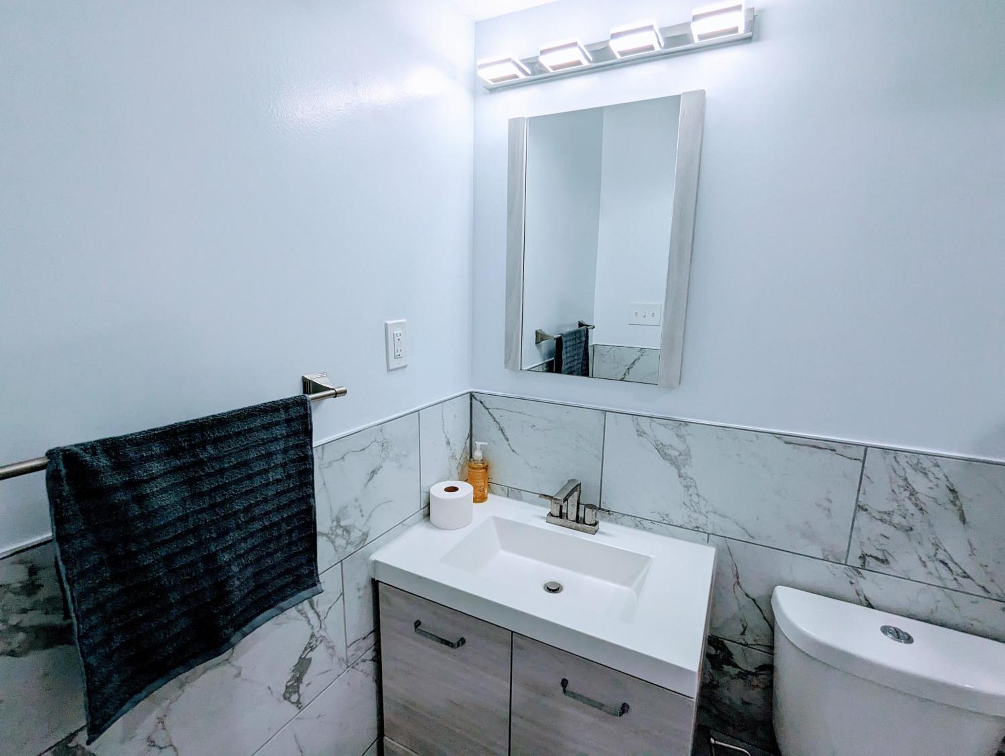 Luxurious 3 Bedroom Apt With A Beautiful Balcony Washington Bilik gambar