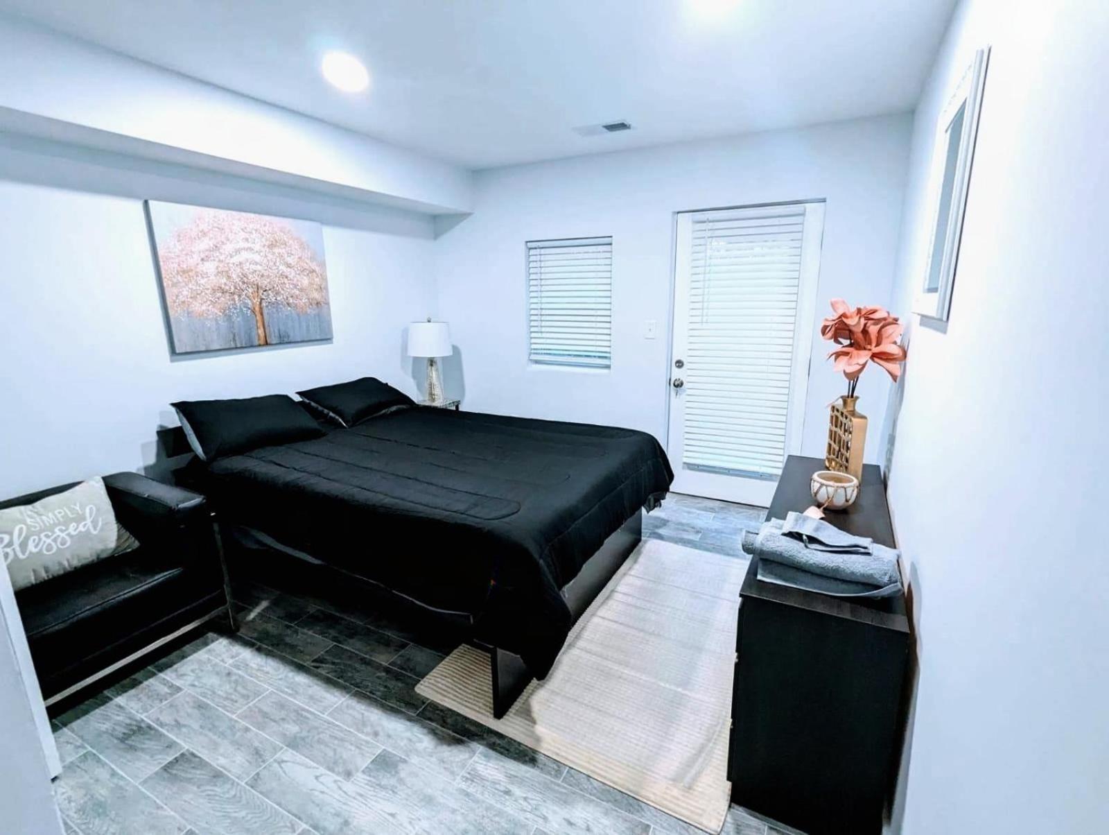 Luxurious 3 Bedroom Apt With A Beautiful Balcony Washington Bilik gambar